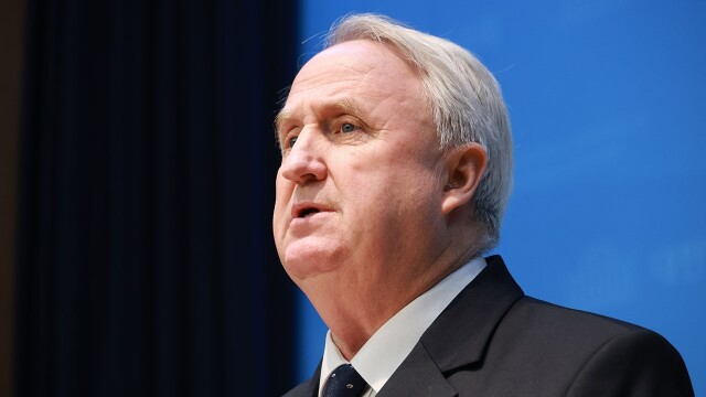 국민의힘 인요한, 의원직 사퇴 "진영논리 따르는 정치는 국가 발전의 장애물"