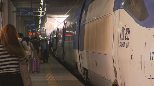 총파업 유보한 철도노조…모든 열차 정상 운행