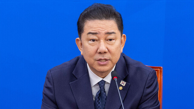 정청래 "'김병기 논란', 매우 심각하게 생각한다···김병기 입장 발표 지켜보겠다"