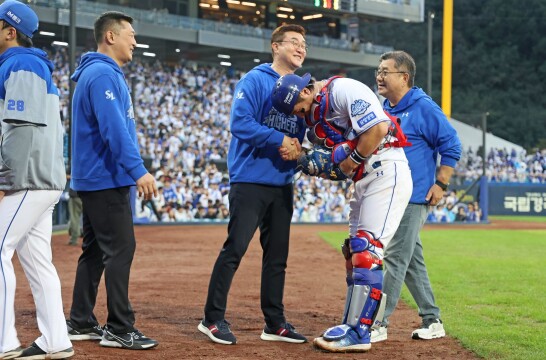 KBO 최초 4번째 FA 강민호, 2년 최대 20억…삼성라이온즈 "우승 도전 함께 한다"