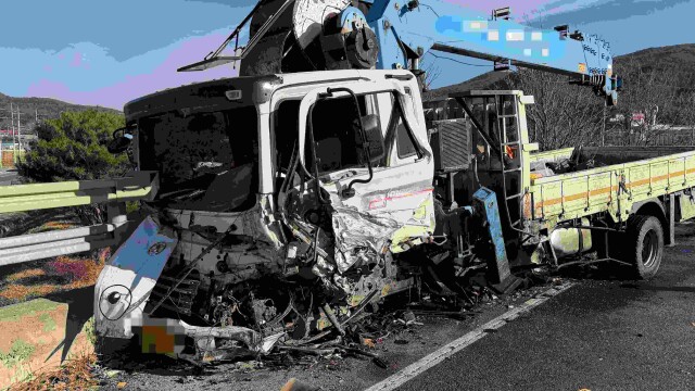 "중앙선 넘었다가" 대구 군위서 차량 2대 충돌 사고···2명 숨지고 2명 다쳐