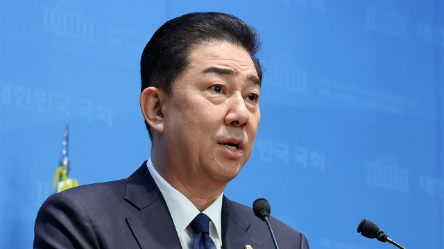 '제명당하겠다'던 김병기, 결국 스스로 민주당 탈당