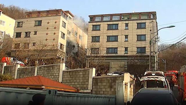 경북 김천 다가구 주택서 불···10명 중경상