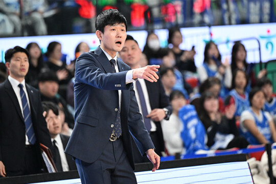 '연패 탈출' 한국가스공사…강혁 감독과 2시즌 더, 재계약 확정