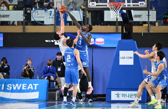 "형편없는 경기" 한국가스공사 2연패…10위 추락하며 홈 3연전 시작