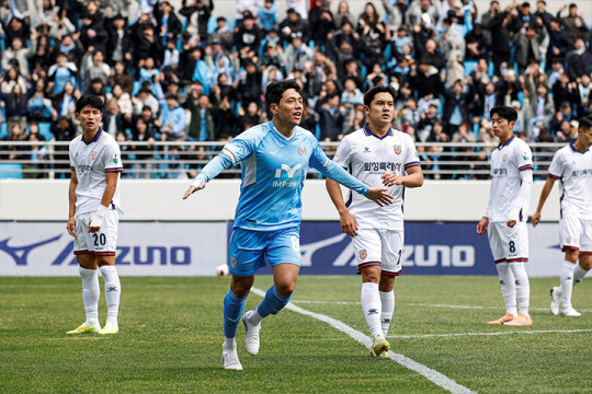 개막전 승리 거둔 대구FC···'김병수 호 첫 승'에는 언제나 '박대훈 득점'