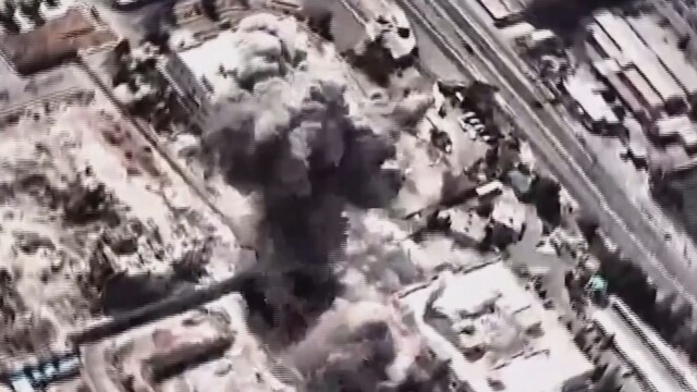 중동 지역 한국 교민 속속 탈출, '이란 후계 선출' 헌법 기구 폭격···트럼프 "호르무즈 해협 유조선 호송 시작할 것"