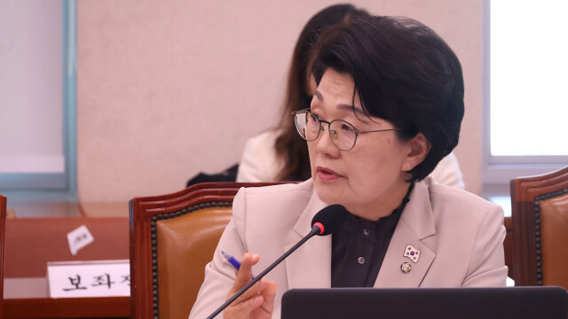 이란 공습 후 유가 '폭등'···작년 '12일 전쟁' 대비 최대 7배 급등