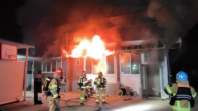 경북 경산 단독주택에서 불···화목보일러 취급 부주의 추정