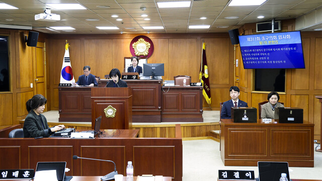 대구 중구의회 김동현 의장, 의장직 박탈···"품위유지 의무 위반"