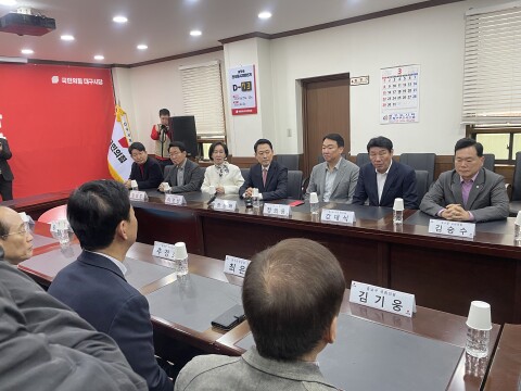 '컷오프에 내정설까지?'..장동혁 국민의힘 대표, 민심 달래려 대구 찾아