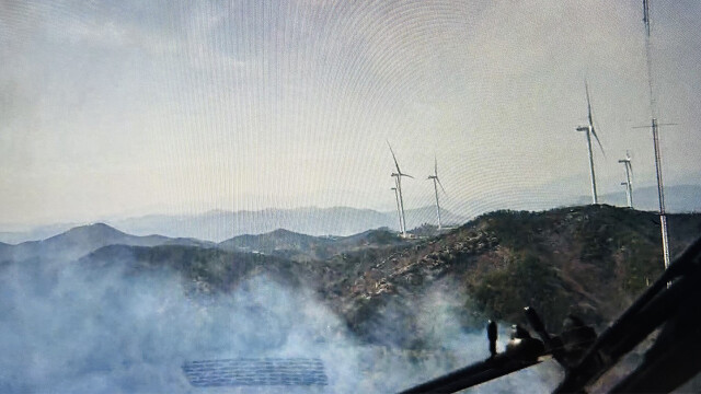 [속보] 경북 영덕 풍력발전기 화재로 공급업체 직원 3명 숨져