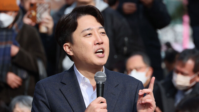 이준석 "전한길, 아무말 대잔치 또 시작⋯'타진요' 방식으로 학력 의혹 제기"