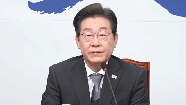 [속보] 이재명 대통령 중동사태 관련 "긴급재정명령 활용도···쓰레기봉투 충분한데 과장"