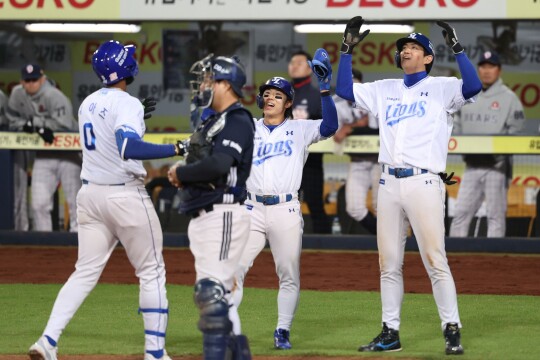 '홈런' 살아난 삼성라이온즈, 연장 접전 무승부…극적으로 연패는 탈출