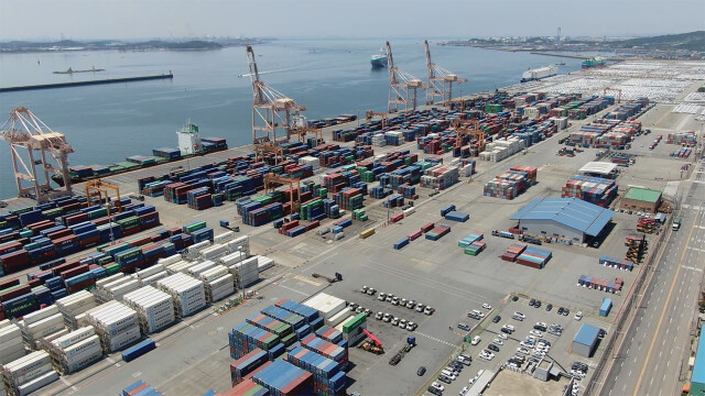 트럼프 행정부, 세탁기·냉장고 등 철강 완제품에 25% 관세 4월 6일부터 부과