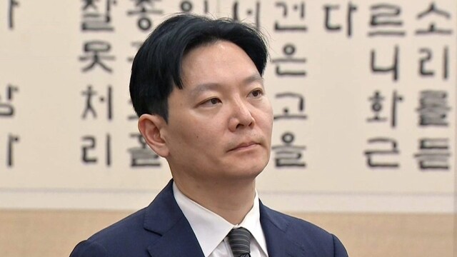 [속보] 법무부, '쌍방울 대북 송금 진술 회유 의혹' 박상용 검사 직무집행 정지