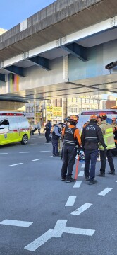 대구 복현오거리서 승용차, 보행자 3명 덮쳐