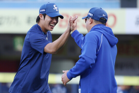 '시즌 첫 스윕승' 삼성라이온즈···더 기쁜 건 에이스의 귀환·신인의 데뷔승