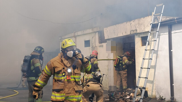 경북 경산 단독주택서 불···1명 숨져