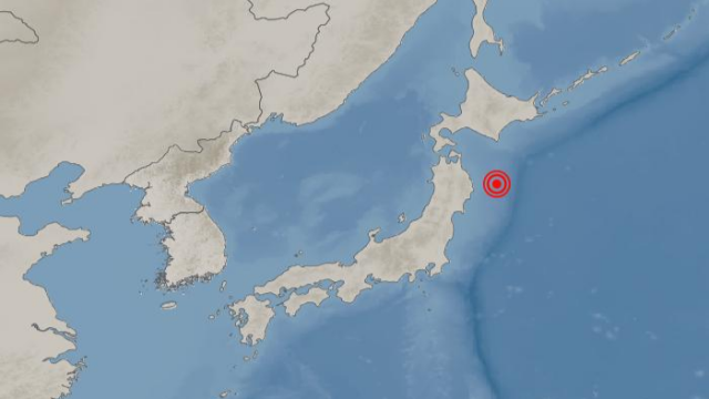 일본 아오모리현 앞바다에서 '규모 7.4 ' 지진···최대 높이 3m 쓰나미 경보 발령