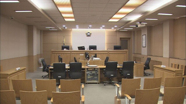 "왜 안 자!" 대구서 '칭얼댄다며 학대한' 60대 아이 돌보미, 징역형 집행유예 선고