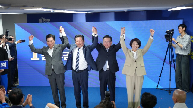 김부겸 선거사무소 개소식에 당 지도부 총출동.."김부겸 원하는대로 안성맞춤 지원"