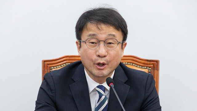 '원내대표 단독 출마' 한병도 "민주당 승리만을 생각하고 직진하겠다"