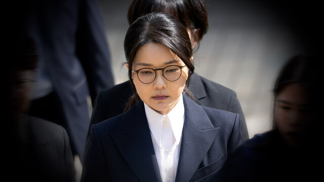 [속보] '통일교 금품 수수, 주가조작' 김건희 2심, 징역 4년 선고