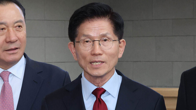 '장동혁'보다는 '김문수'?···너도나도 김문수 전 장관을 명예 선대 위원장으로 추대