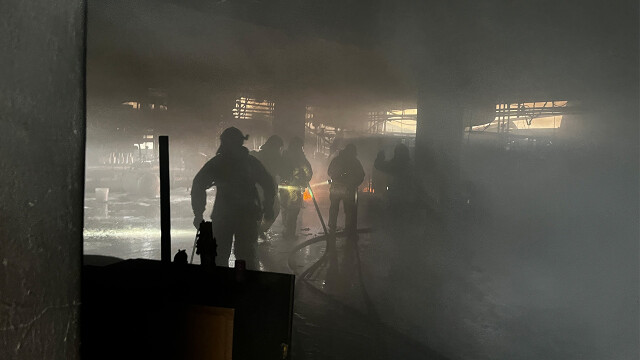 경북 경산 접착제 제조 공장서 불···30대 남성 화상