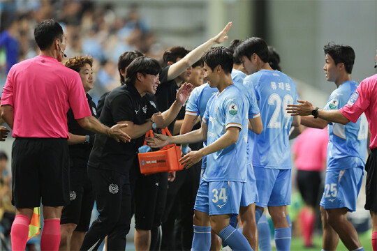 '4경기 무패+2연승' 대구FC···상승세 이끄는 '무실점주의자' 최성용 감독
