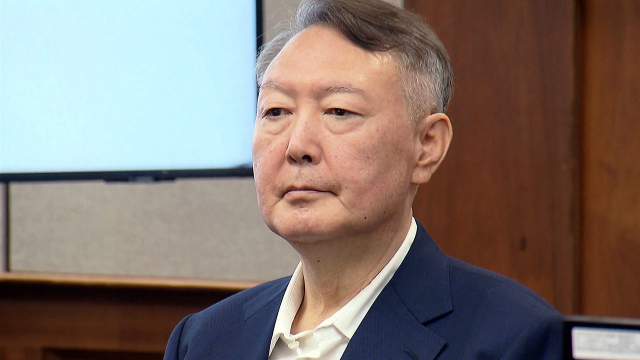 [속보] 윤석열, '평양 무인기' 일반이적 징역 30년···김용현도 징역 30년