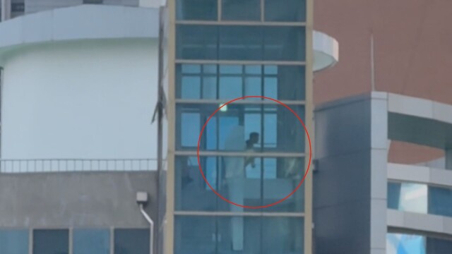 시위 내려다보며 골프 스윙…"대구선관위, 해체 수준 전면 개혁 나서야"