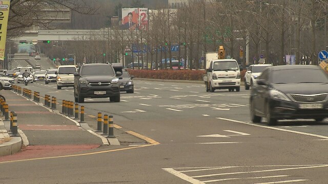 고령 운전자 사고 증가···제도 보완 목소리