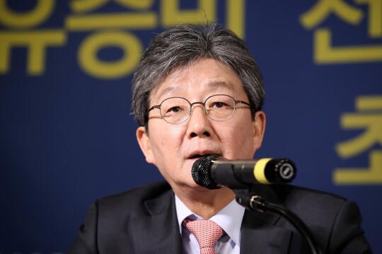 [속보] 유승민 전 의원, '유담 인천대 특혜 임용' 고발 7개월 만에 경찰 조사
