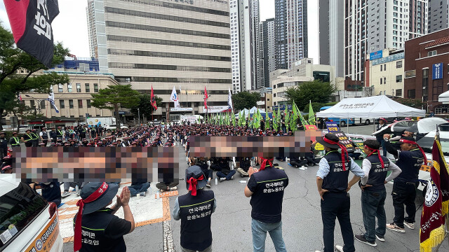 전국레미콘운송노조 대구지부 "운송비 전국 최저 수준···생존권 위협"