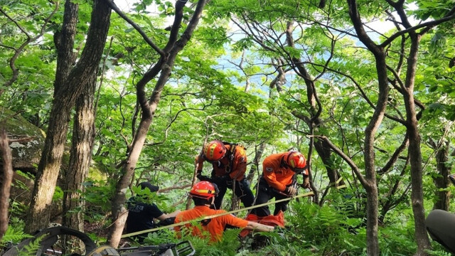 대구 팔공산 동봉 정상에서 60대 남성 추락해 숨져
