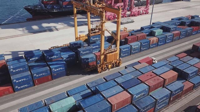 7월 수출 역대 2위, 988.9억 달러…반도체 4백억 달러 돌파, 2달 연속