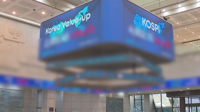 [속보]삼전닉스 하락에도 0.65 상승 코스피, 코스닥은 800 회복