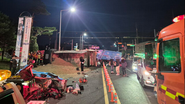 새벽 청소 향하던 길에···경북 영천서 환경미화원 3명 교통사고로 사망